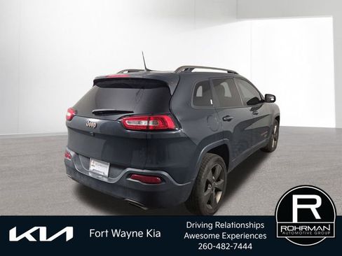 Used 2017 Jeep Cherokee 75th Anniversary FWD image 8
