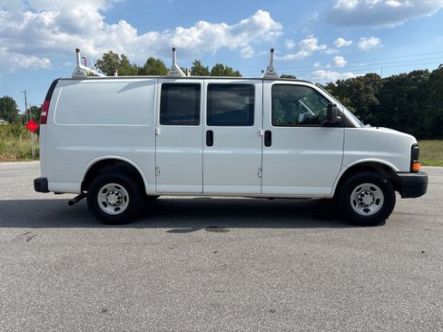 Used 2016 Chevrolet Express 2500 RWD image 6