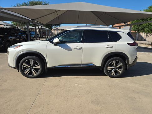 Used 2023 Nissan Rogue SL w/ SL Premium Package FWD image 6