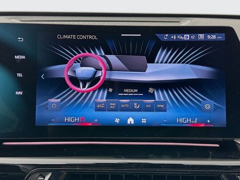 New 2026 BMW X1 xDrive28i w/ Technology Package image 14