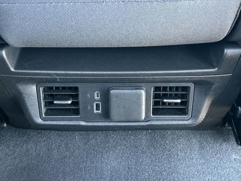 Used 2025 GMC Sierra 1500 Elevation image 21