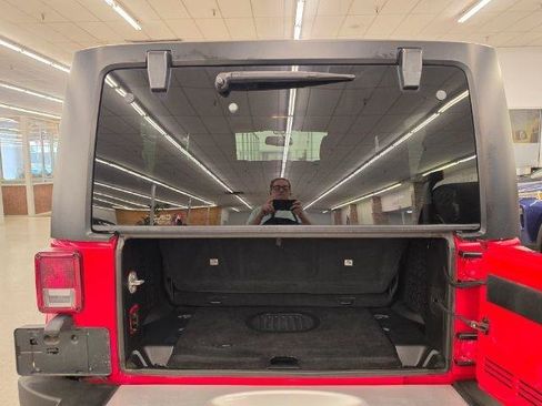 Used 2015 Jeep Wrangler Sahara AWD/4WD image 34