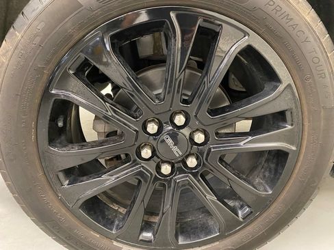 Used 2023 GMC Acadia SLE w/ Infotainment Package AWD/4WD image 25