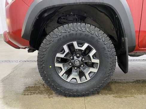 Certified 2021 Toyota Tacoma TRD Off-Road image 24