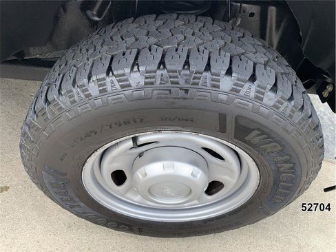 Used 2018 Ford F250 XL w/ Power Equipment Group RWD image 20