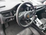 Certified 2025 Porsche Macan image 4