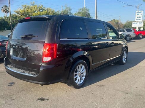 Used 2019 Dodge Grand Caravan SXT image 6