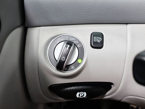 Used 2012 Mercedes-Benz SL 63 AMG image 33