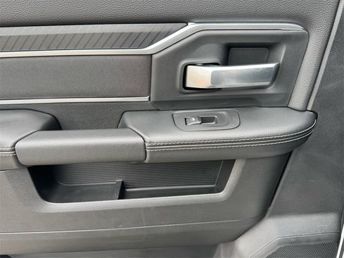 Used 2025 RAM 2500 Big Horn w/ Bed Convenience Group image 17