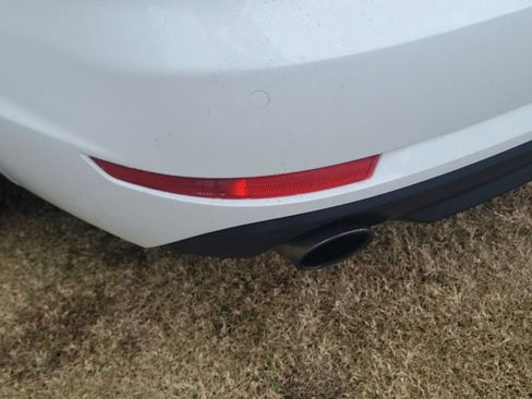 Used 2017 Audi A4 2.0T Premium image 14