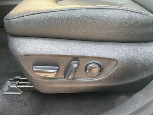 Used 2024 Toyota Grand Highlander XLE image 24