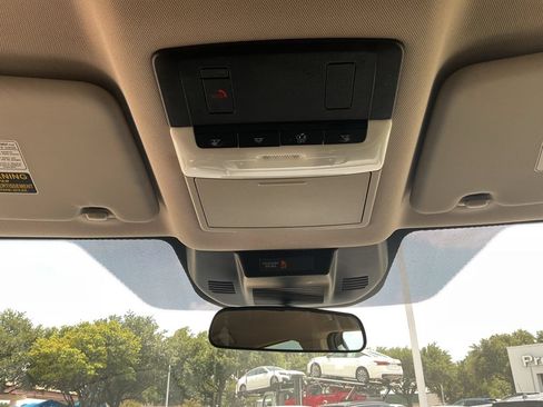 Used 2025 Nissan Rogue SV FWD image 18