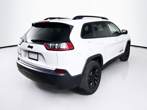 Used 2023 Jeep Cherokee Altitude Lux image 32