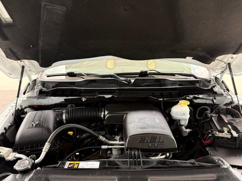 Used 2021 RAM 1500 Classic SLT AWD/4WD image 45