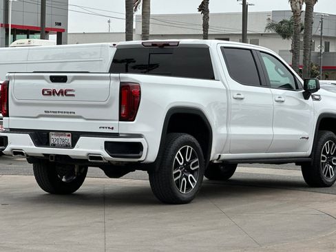 Certified 2025 GMC Sierra 1500 AT4 w/ AT4 Premium Package image 4