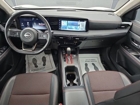 Used 2025 Nissan Kicks SR image 21