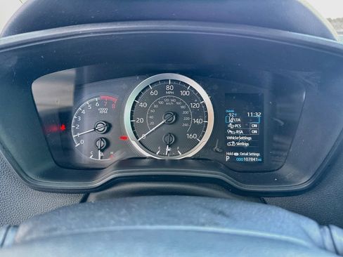 Used 2020 Toyota Corolla LE FWD image 12