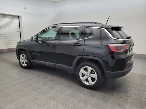 Used 2018 Jeep Compass Latitude FWD image 3