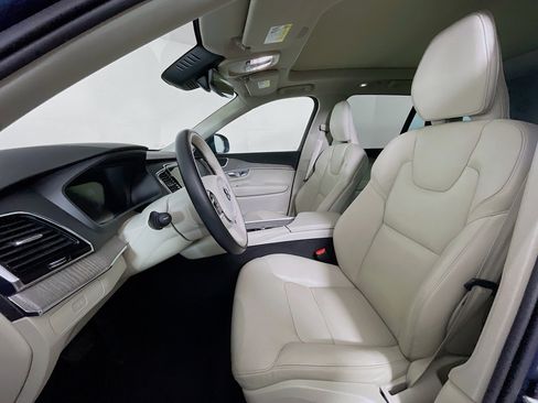 Used 2024 Volvo XC90 B5 Plus image 13