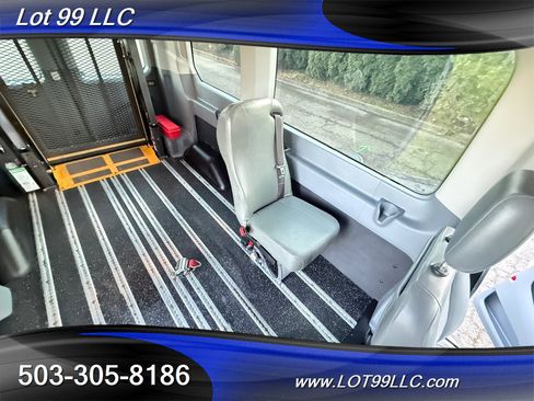 Used 2018 Ford Transit 150 XL image 23