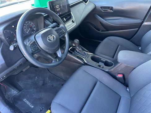 Used 2025 Toyota Corolla LE image 9