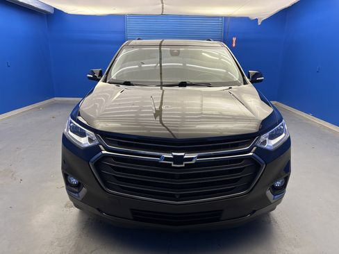 Used 2020 Chevrolet Traverse Premier w/ Redline Edition FWD image 3