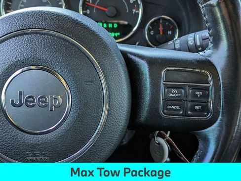 Used 2017 Jeep Wrangler Unlimited Rubicon w/ Connectivity Group image 18