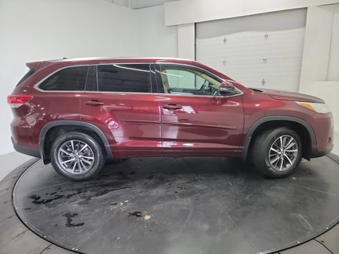 Used 2018 Toyota Highlander XLE w/ Protection Package #3 AWD/4WD image 11
