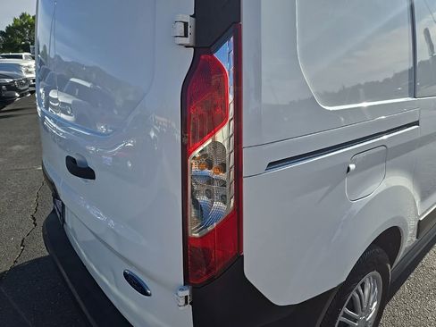 Used 2020 Ford Transit Connect XL image 31