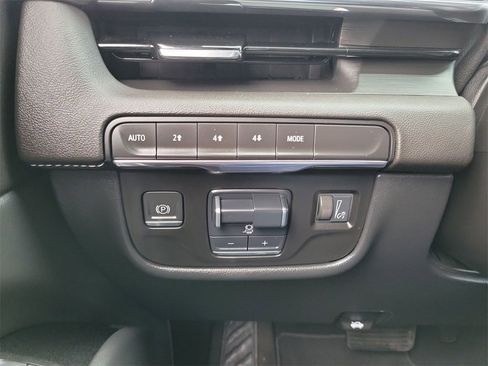 Certified 2023 Cadillac Escalade Sport w/ LPO, ONYX Package image 17