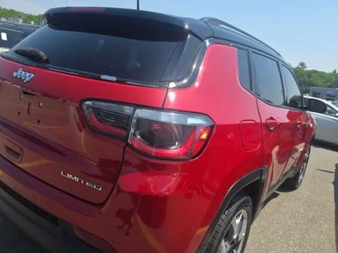 Used 2018 Jeep Compass Limited w/ Navigation Group AWD/4WD image 3