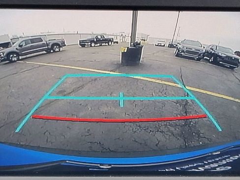 Used 2021 Toyota RAV4 LE image 4