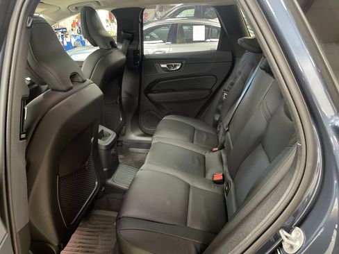 Certified 2025 Volvo XC60 T8 Plus w/ Protection Package Premier AWD/4WD image 27