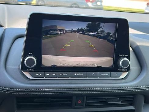 Certified 2024 Nissan Rogue S AWD/4WD image 16