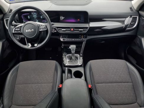 Used 2025 Kia Seltos S FWD image 16