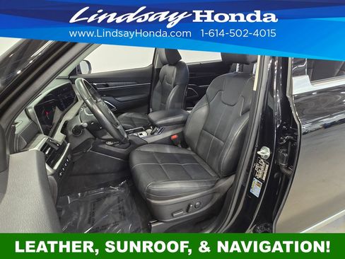 Used 2023 Kia Telluride EX w/ EX Captain's Chair Package FWD image 11