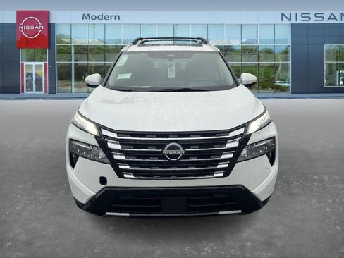 New 2026 Nissan Rogue Platinum image 2