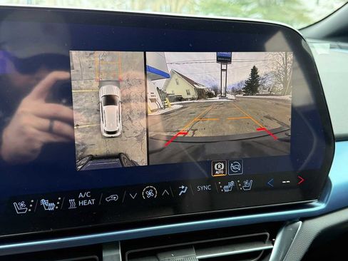 New 2026 Chevrolet Equinox EV LT image 51