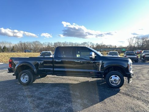 Used 2024 Ford F350 Platinum image 5