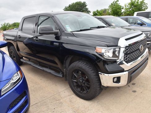 Used 2021 Toyota Tundra SR5 w/ SR5 Leather Package image 5