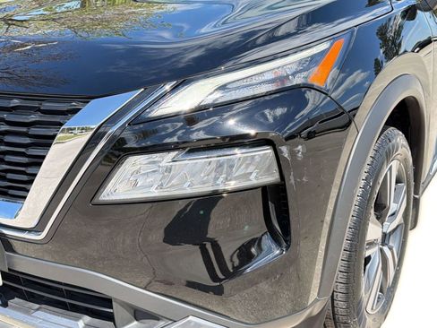Used 2023 Nissan Rogue SL image 11