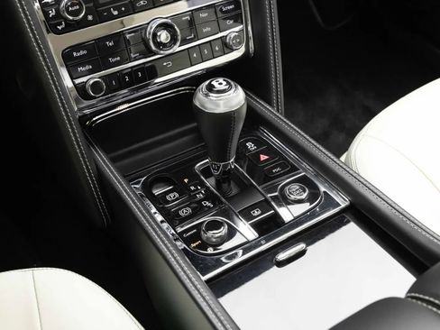 Used 2014 Bentley Mulsanne RWD image 14