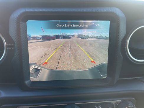 Used 2020 Jeep Gladiator Overland w/ Advanced Safety Group image 25