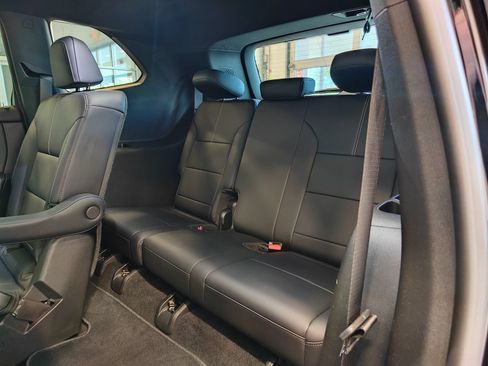 Used 2026 GMC Acadia Elevation w/ Elevation Premium Package AWD/4WD image 13