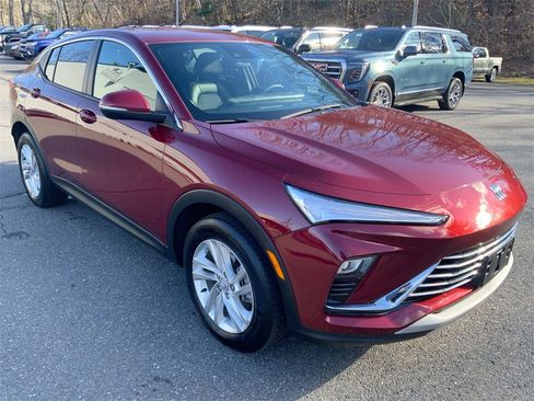 Used 2024 Buick Envista Preferred w/ Convenience II Package image 39