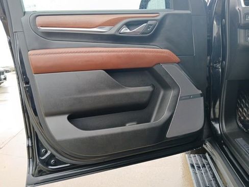 Used 2023 GMC Yukon XL Denali Ultimate AWD/4WD image 20