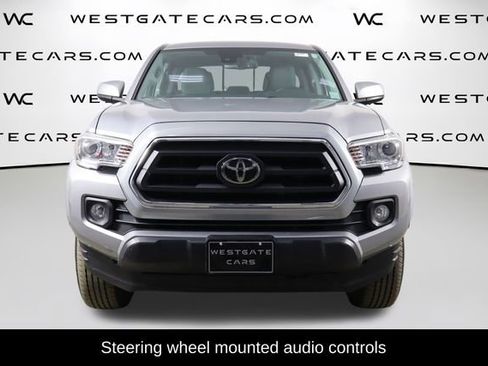 Used 2020 Toyota Tacoma SR5 AWD/4WD image 2