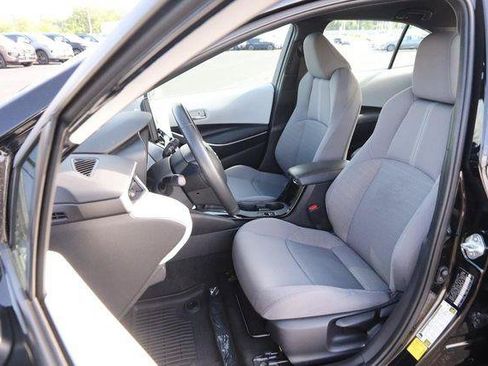 Used 2024 Toyota Corolla SE FWD image 8