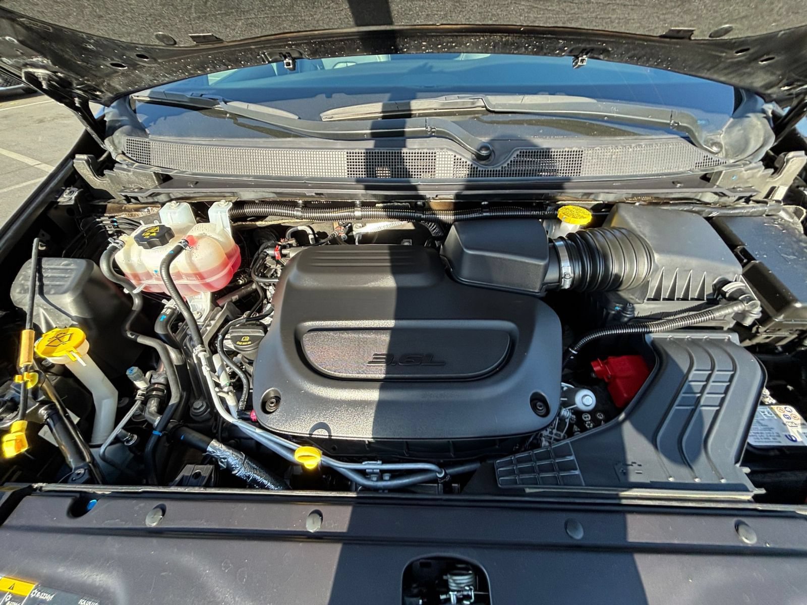 Used 2025 Chrysler Pacifica Select FWD image 34