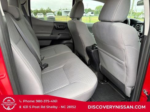 Used 2020 Toyota Tacoma SR AWD/4WD image 33